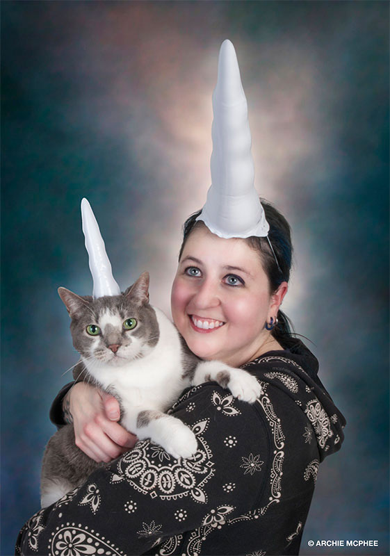 Inflatable Unicorn Horn for Cats... For what?